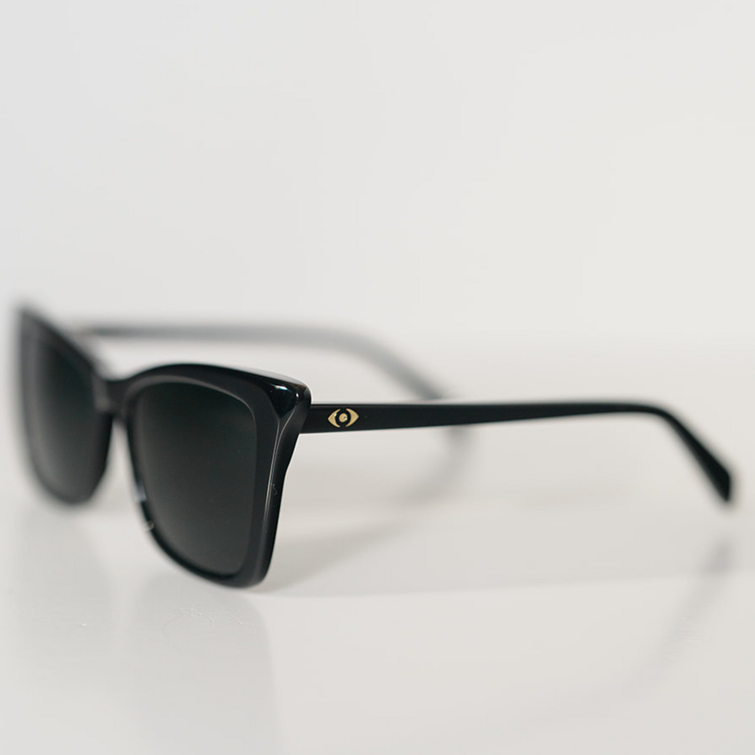 TONI: MIDNIGHT BLACK