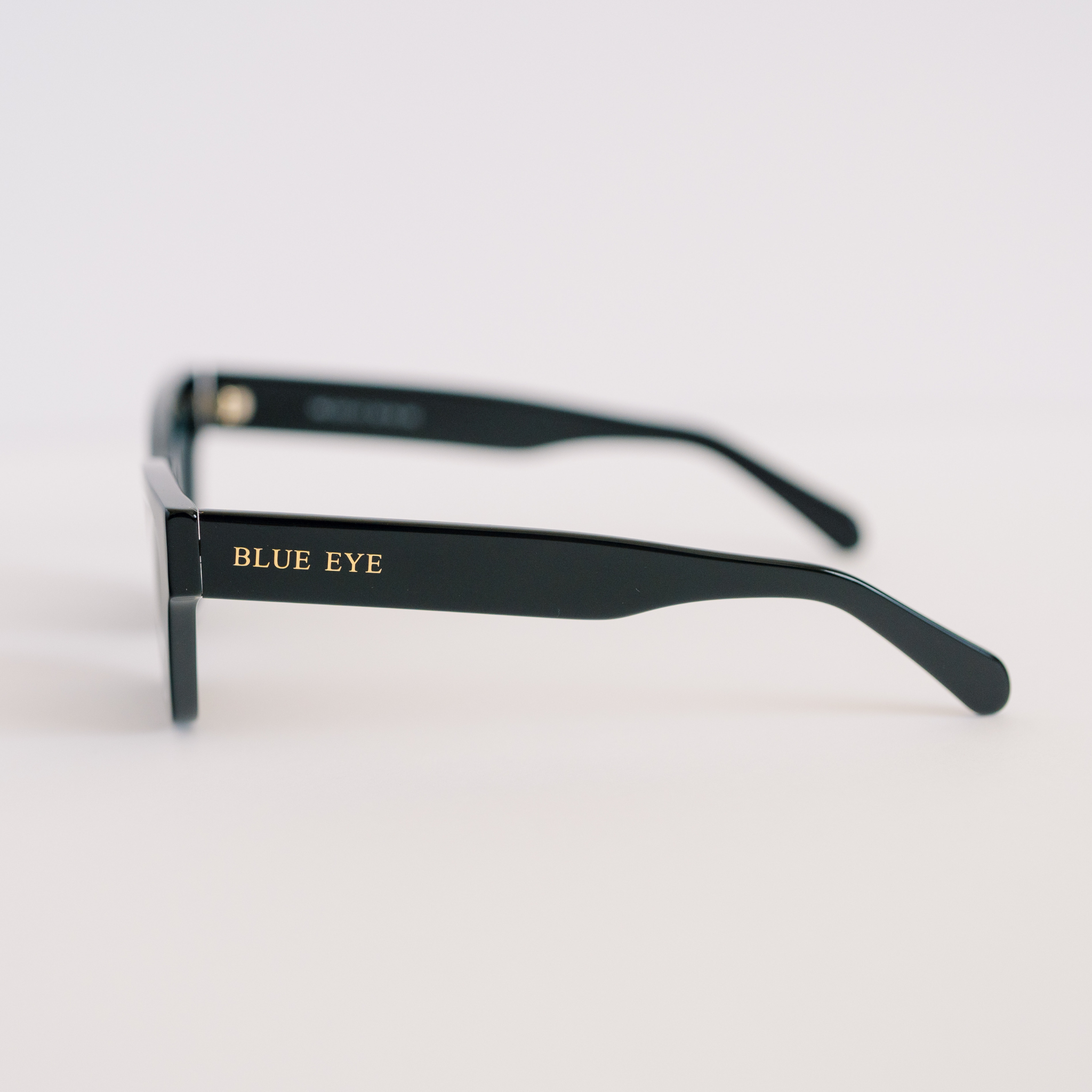 VIVIAN: MIDNIGHT BLACK