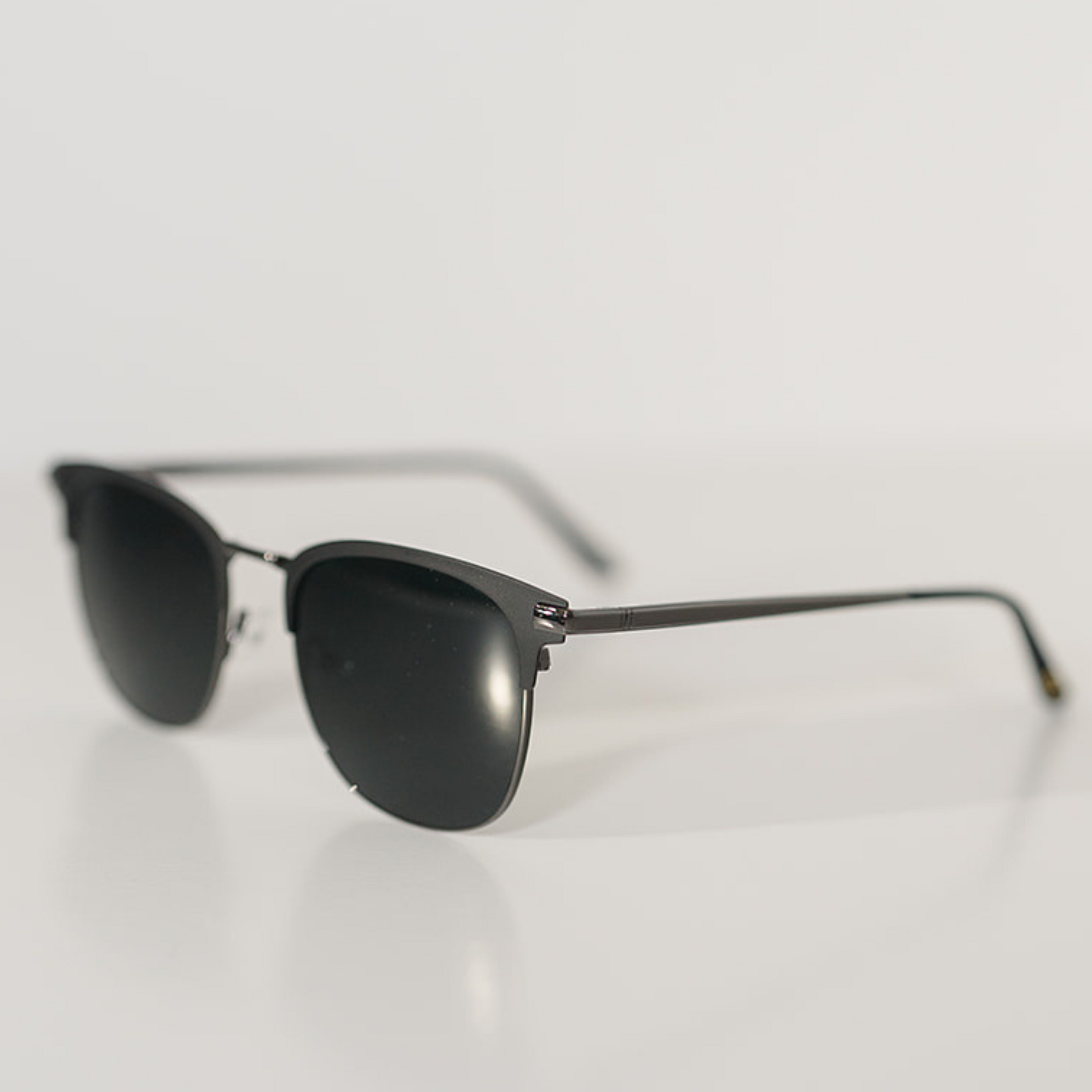GRADY: MATTE BLACK